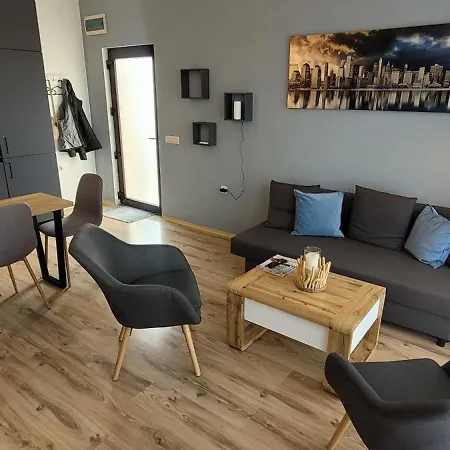 Mar Bella بوموري